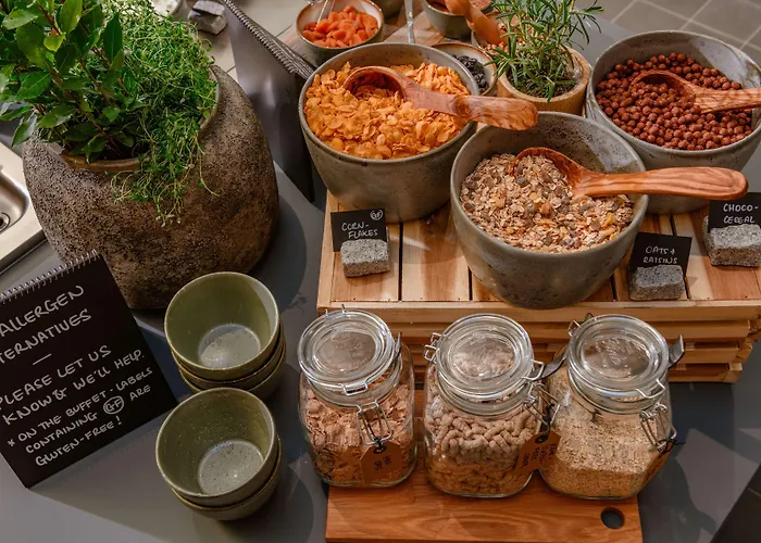 Radisson Red Gdansk, Wyspa Spichrzow 4*