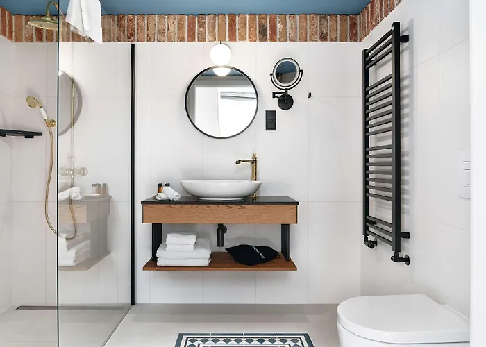 Radisson Red Gdansk, Wyspa Spichrzow 4*