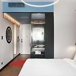 Aparthotel Radisson Red Gdansk, Wyspa Spichrzow 4*