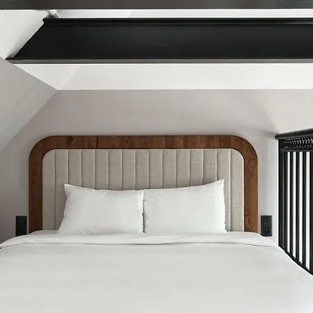 Radisson Red Gdansk, Wyspa Spichrzow