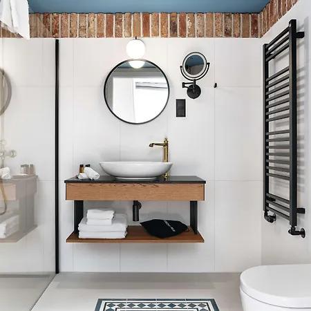 Radisson Red Gdansk, Wyspa Spichrzow 4*