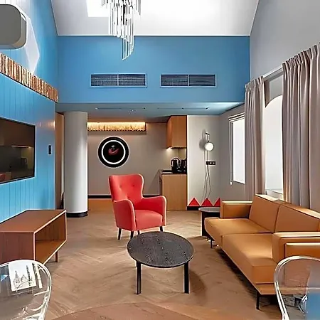 Radisson Red Gdansk, Wyspa Spichrzow 4*
