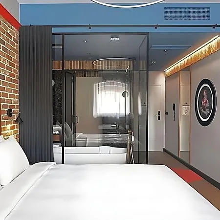 Radisson Red Gdansk, Wyspa Spichrzow