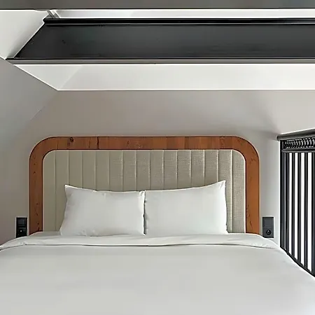 Radisson Red Gdansk, Wyspa Spichrzow
