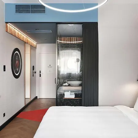 아파트호텔 Radisson Red Gdansk, Wyspa Spichrzow 4*