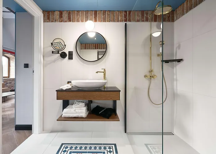 Radisson Red Gdansk, Wyspa Spichrzow 4*